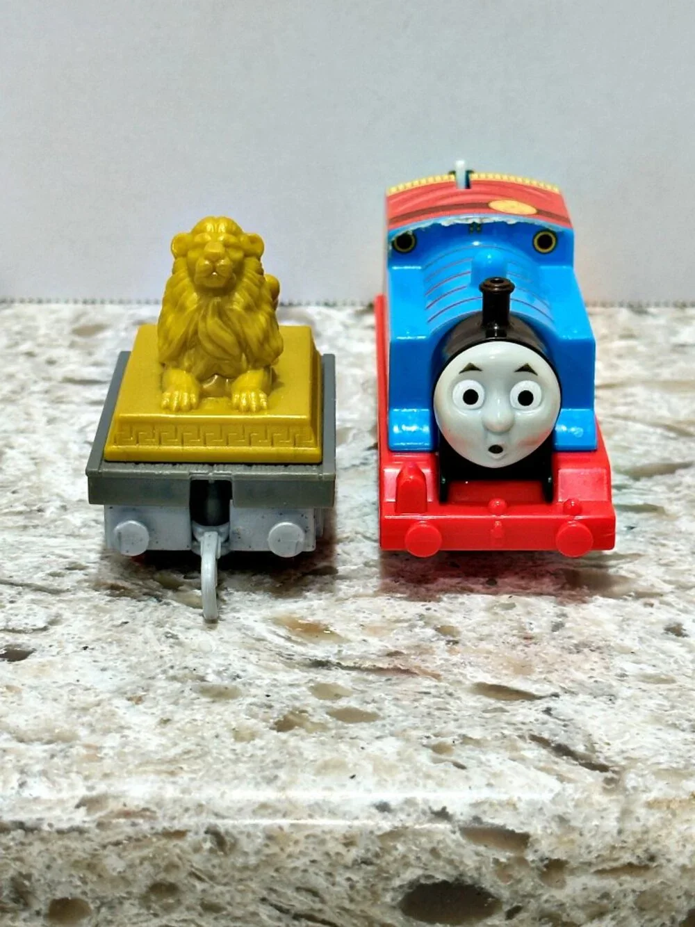 Thomas & Friends Armored Thomas Motorized Train 2013 with Lion Car 2017 WORKS